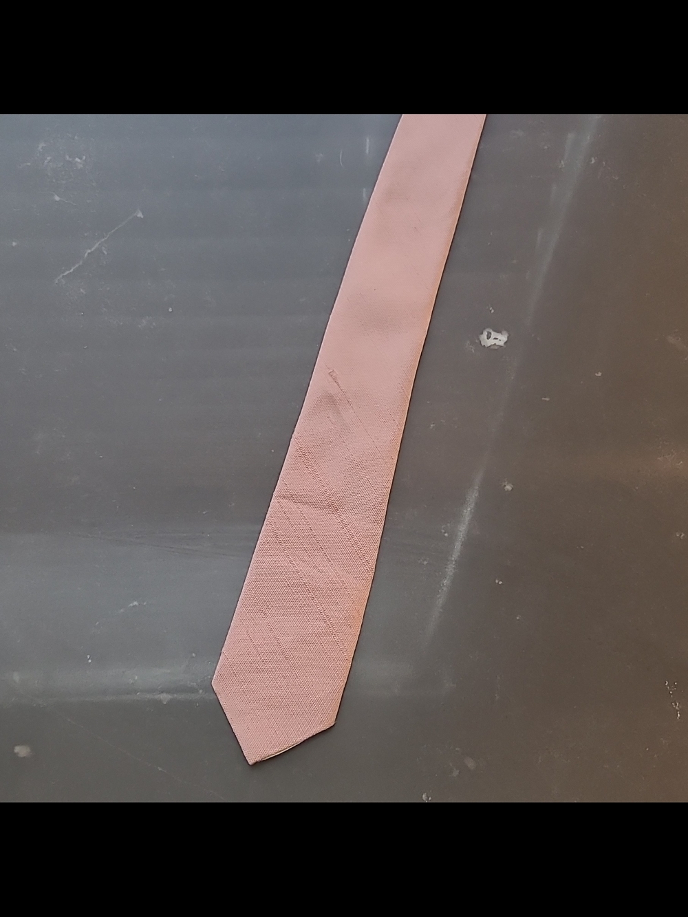 Jordache Men's Mauve Solid Skinny 80s Necktie Tie Retro